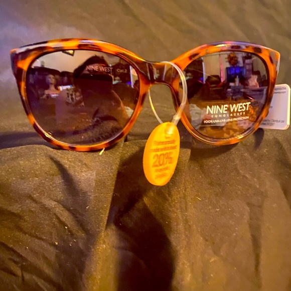 Nine West leopard sunglasses,NWT,props not included - Picture 16 of 16
